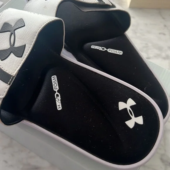 Under Armour Slides - Picture 2 of 4